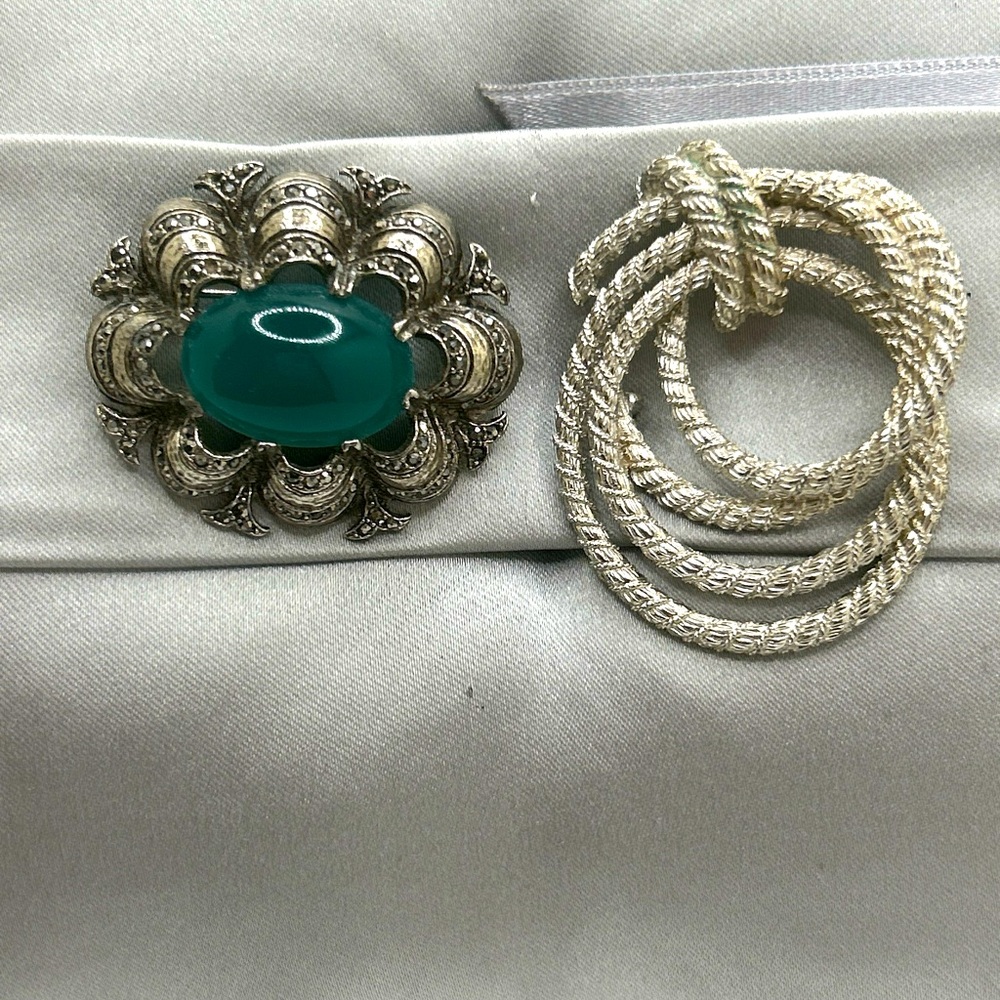 2 Vintage Brooches Silver tone W  Marcasite Style & Silver Rope Abstract Twist - Picture 10 of 10